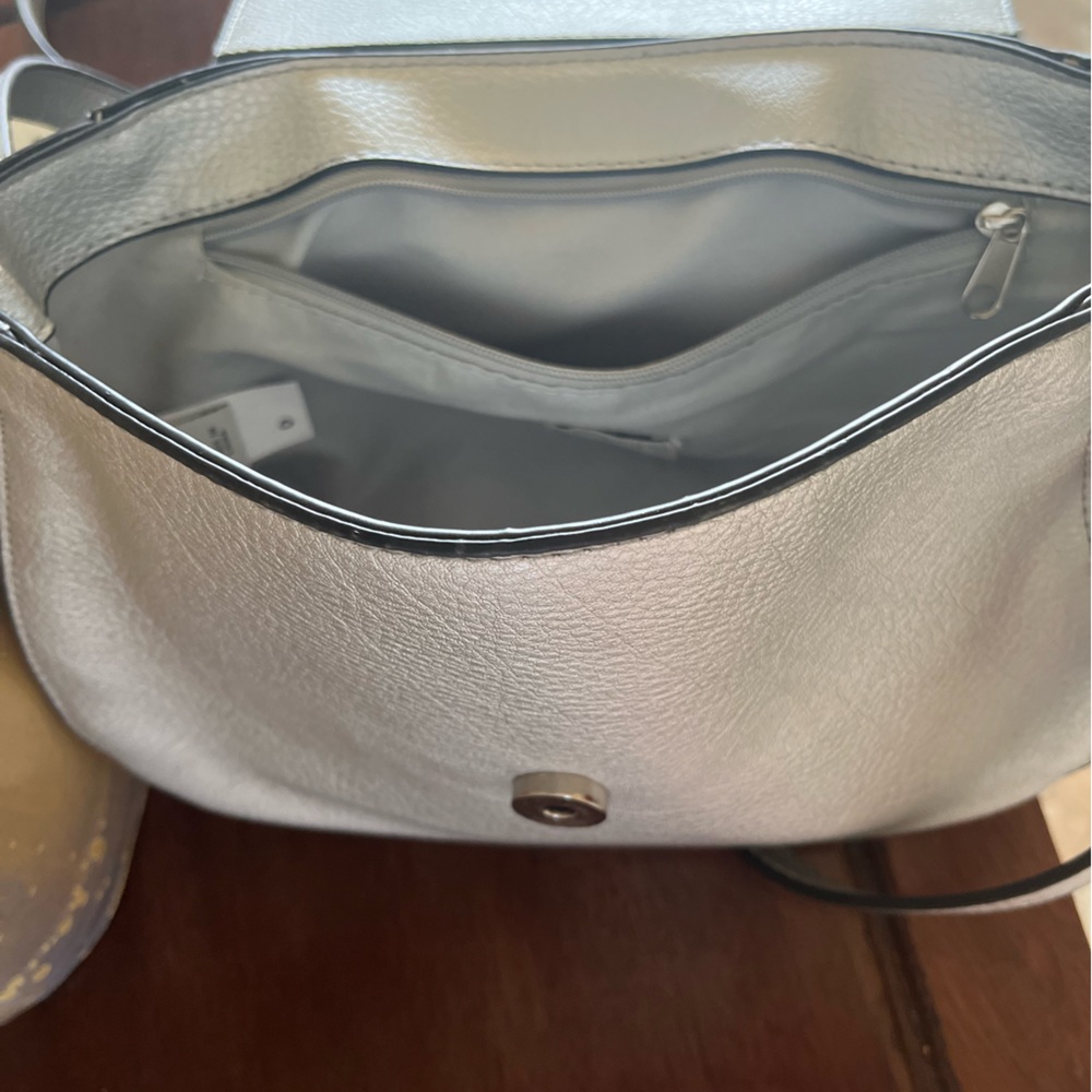 A New Day silver crossbody bag - Picture 7 of 10